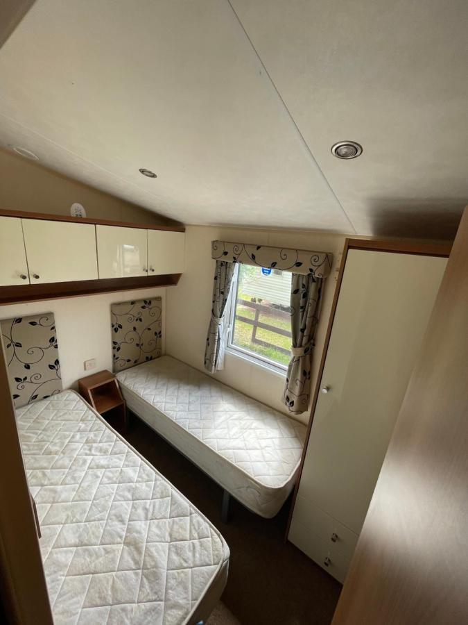 2-bedroom Caravan In Uddingston, Glasgow Chalet *