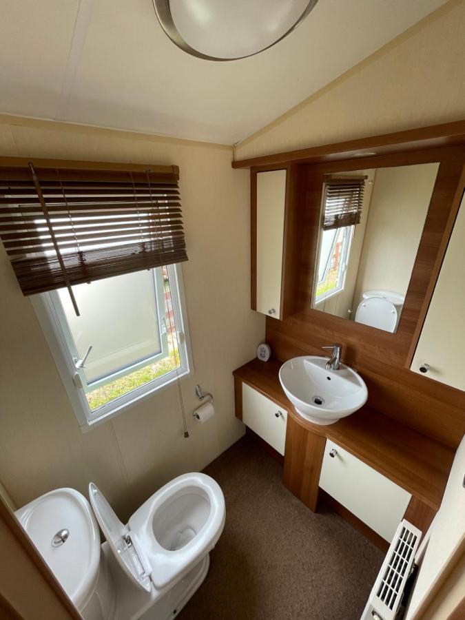 Chalet 2-bedroom Caravan In Uddingston, Glasgow