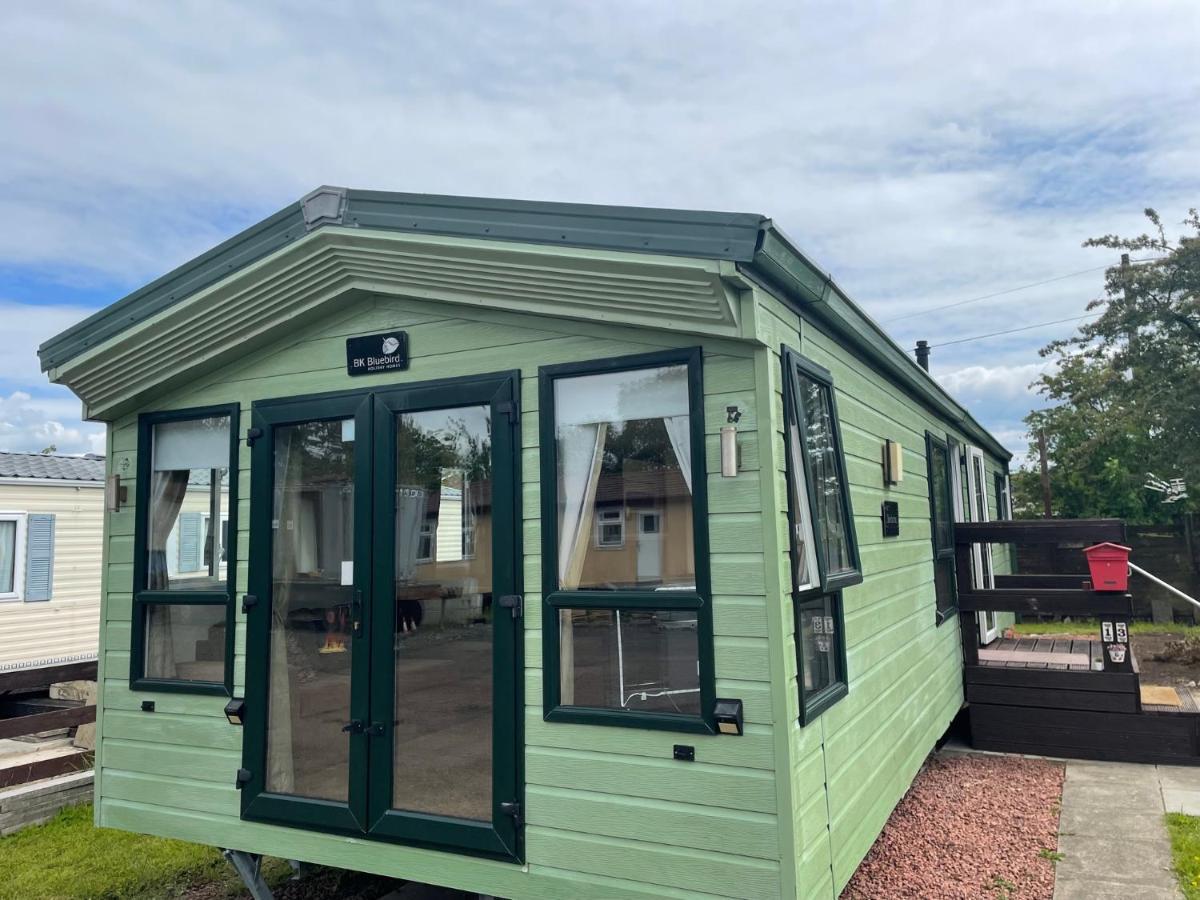 2-bedroom Caravan In Uddingston, Glasgow Chalet Uddingston